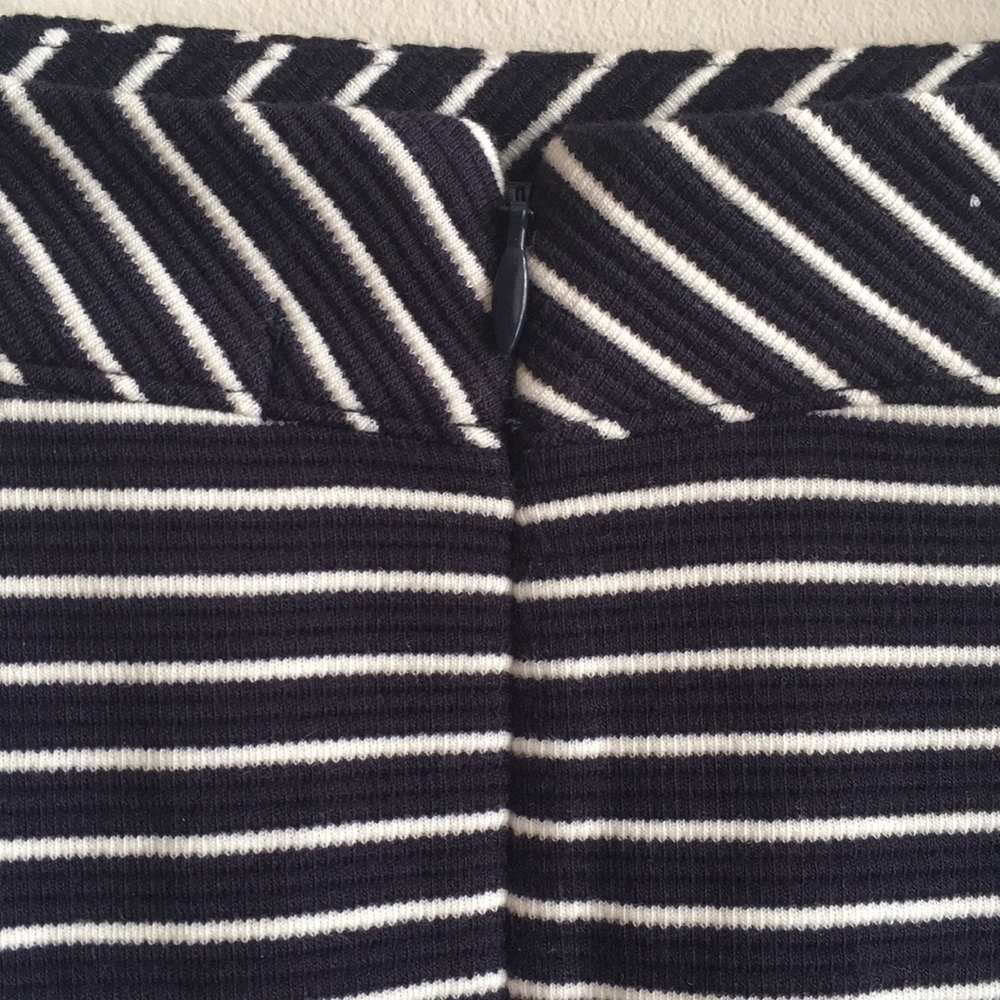 Banana Republic Factory Striped Pencil Skirt - Picture 4 of 6